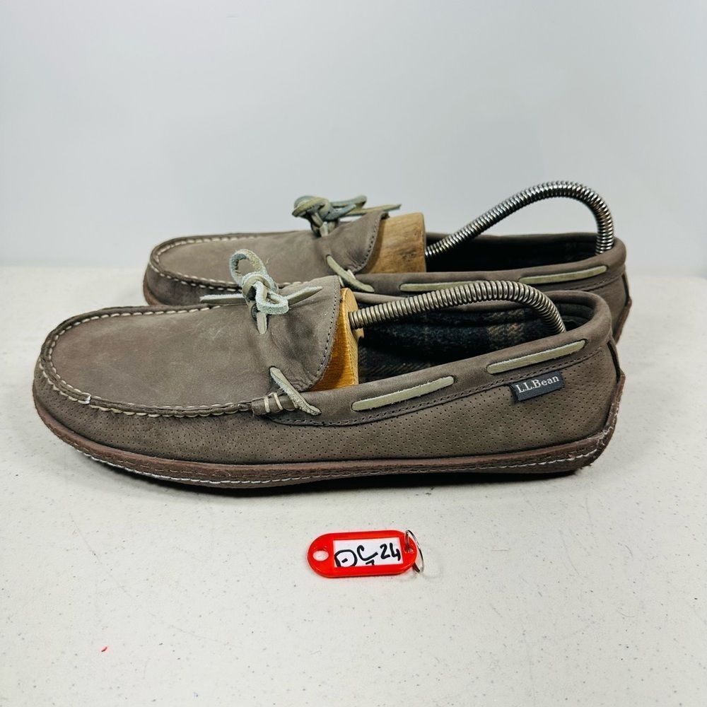 LL Bean Handsewn Mens Moccasins Slipper Leather Flannel Lined Sz 9 M